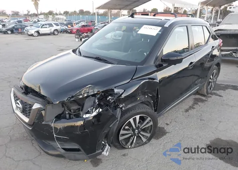 2019 Nissan Kicks Sr z USA, uszkodzony, nr VIN 3N1CP5CU6KL556407